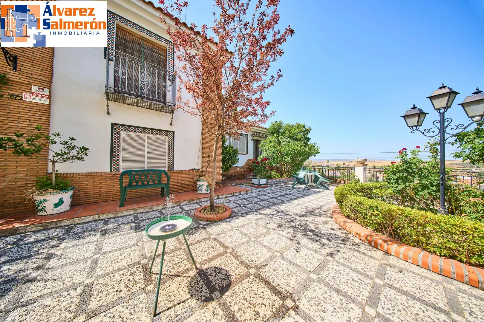 Vista exterior de Casa o chalet en venta en Villa de Otura con Jardín privado y Terraza