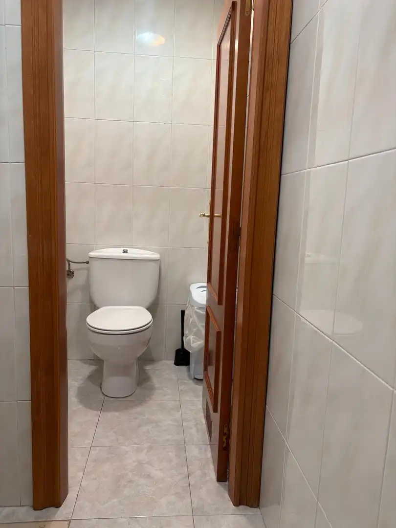 Local de lloguer a Calle de Palmira Villa González, 9, Milán - Pumarín
