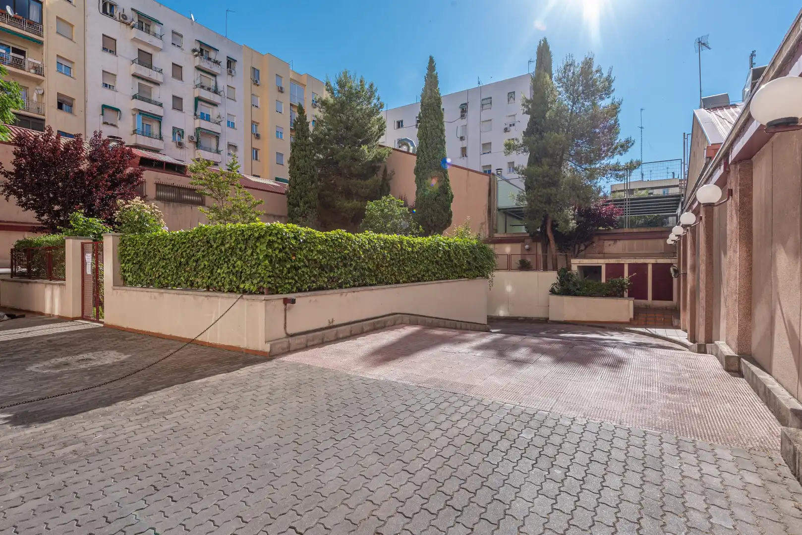 Vista exterior de Estudio en venta en Madrid con Trastero