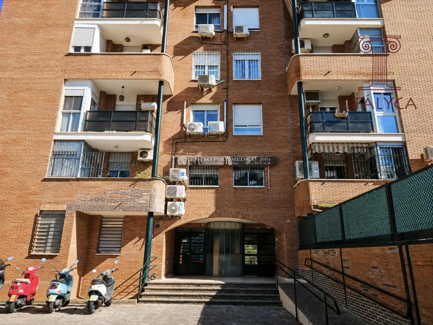 Exterior view of Flat for sale in Sevilla  with Air Conditioner, Heating and Terrace