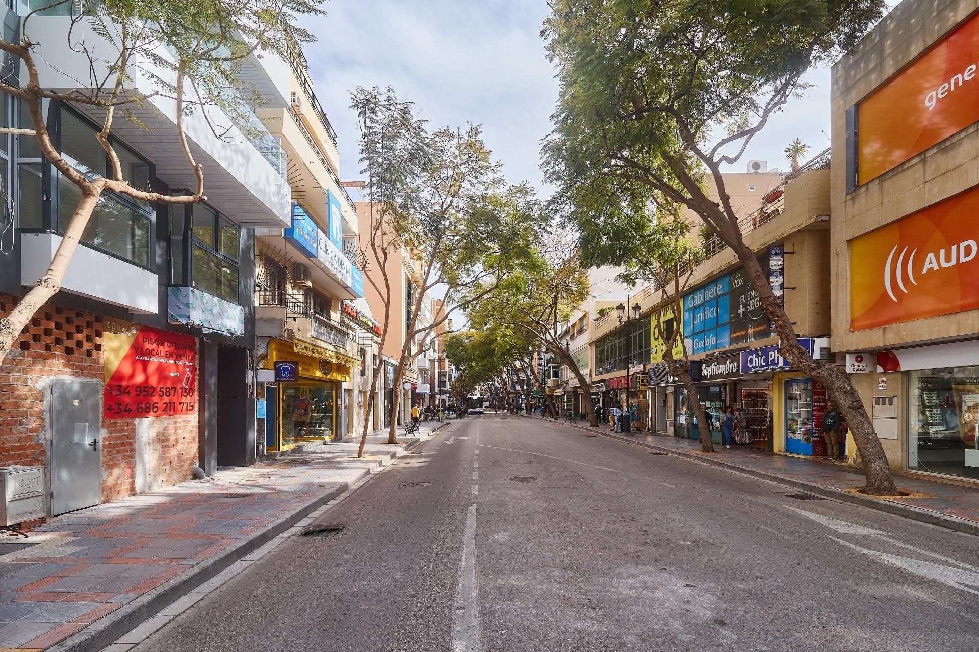 Vista exterior de Apartament de lloguer en Fuengirola amb Aire condicionat i Terrassa