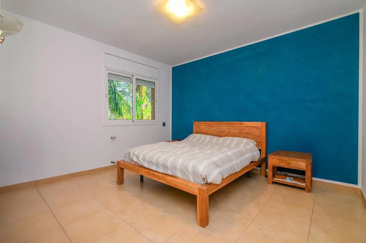 Bedroom of Houses for sale in Sabadell  with Air Conditioner, Heating and Terrace