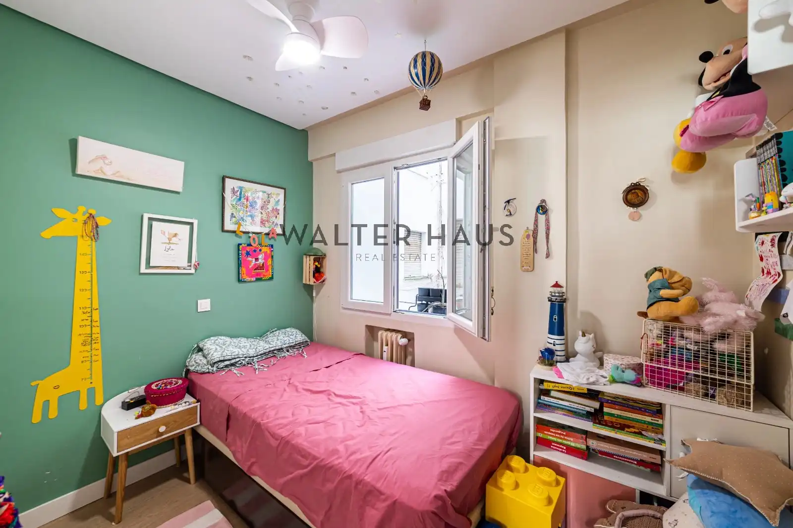 Bedroom of Flat for sale in Madrid  with Heating and Storage room
