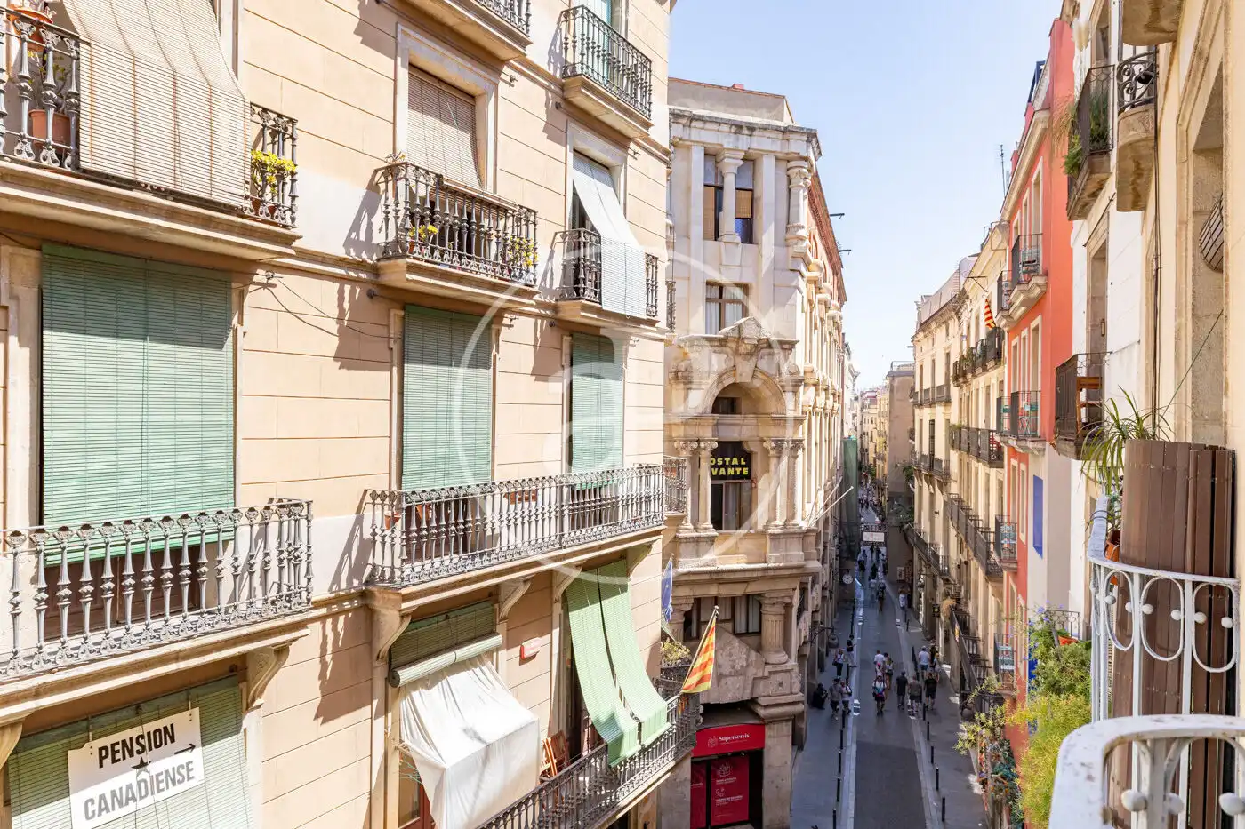 Außenansicht von Wohnung zur Miete in Barcelona mit Klimaanlage, Heizung und Möbliert