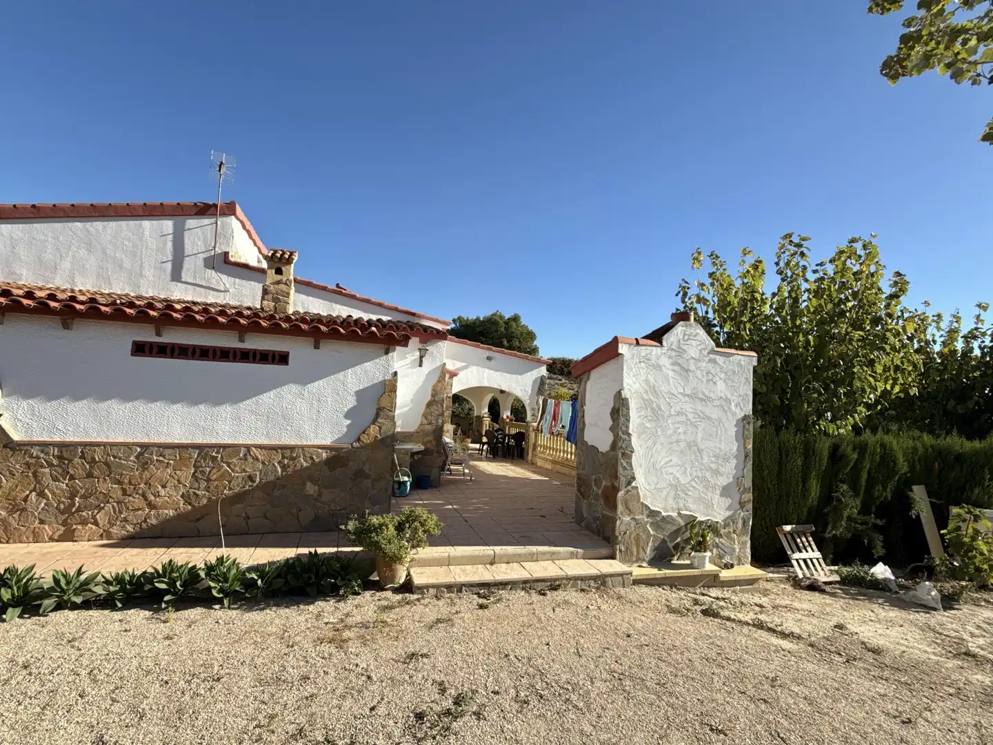 Vista exterior de Casa o chalet en venta en Novelda con Calefacción, Terraza y Piscina