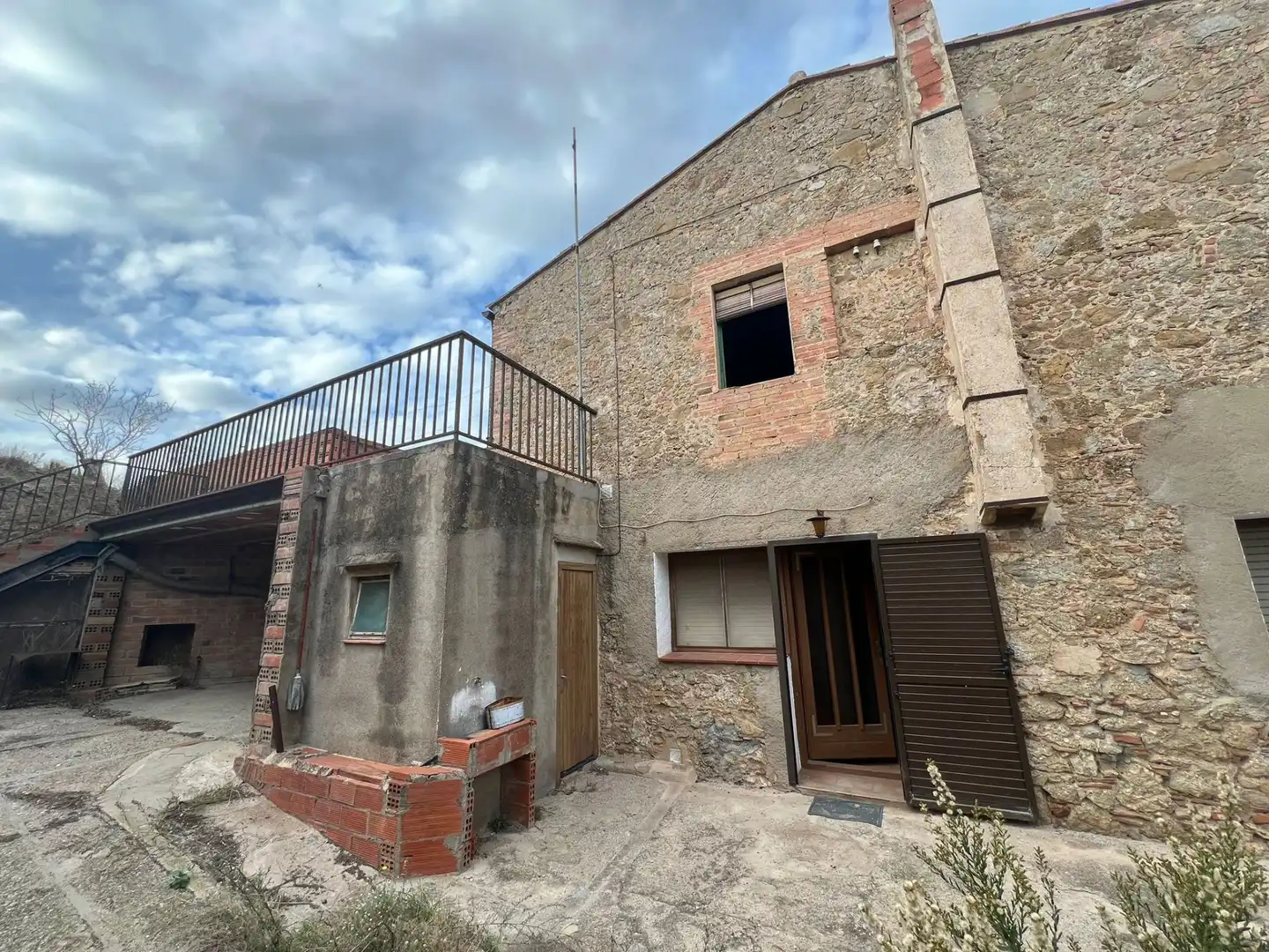 Casa amb jardí en venda a La Tallada d'Empordà, imagen 2