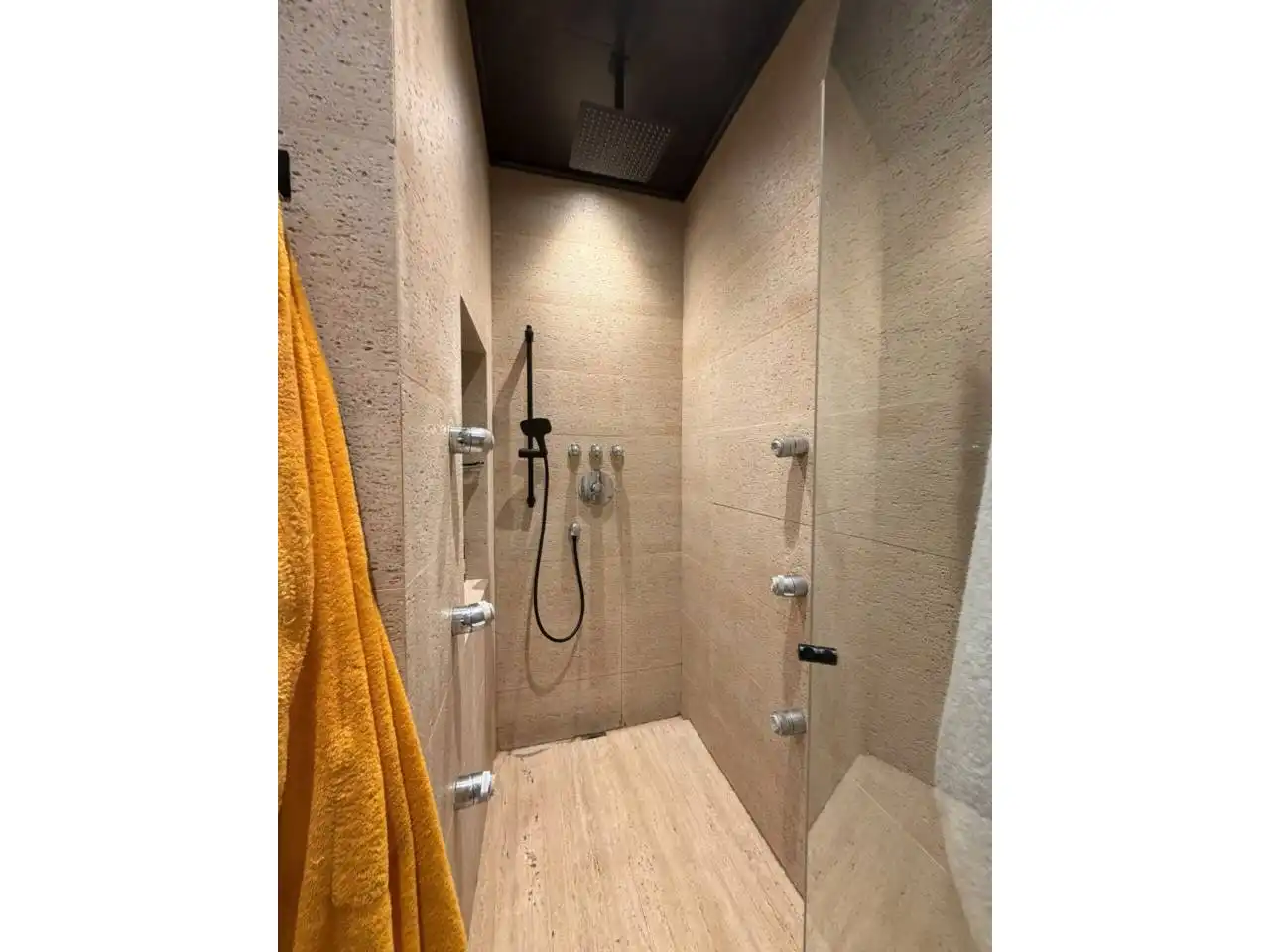 Baño de Piso en venta en Barcelona con Aire acondicionado, Calefacción y Balcón