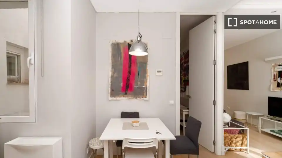 Dining room of Flat for rent in Madrid  with Air Conditioner, Heating and Furnished