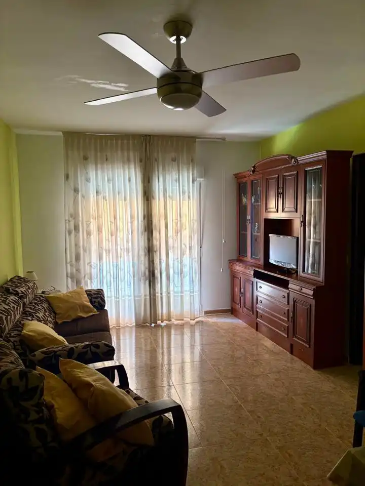 Sala de estar de Piso de alquiler en Plasencia con Terraza y Amueblado