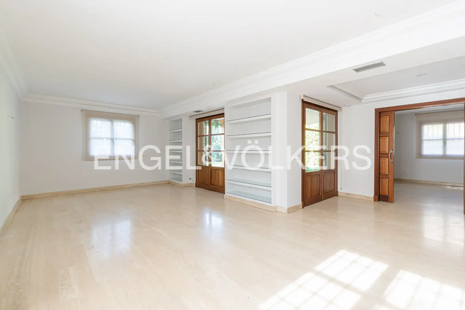 Comedor de Casa o chalet de alquiler en Madrid con Aire acondicionado, Calefacción y Jardín privado