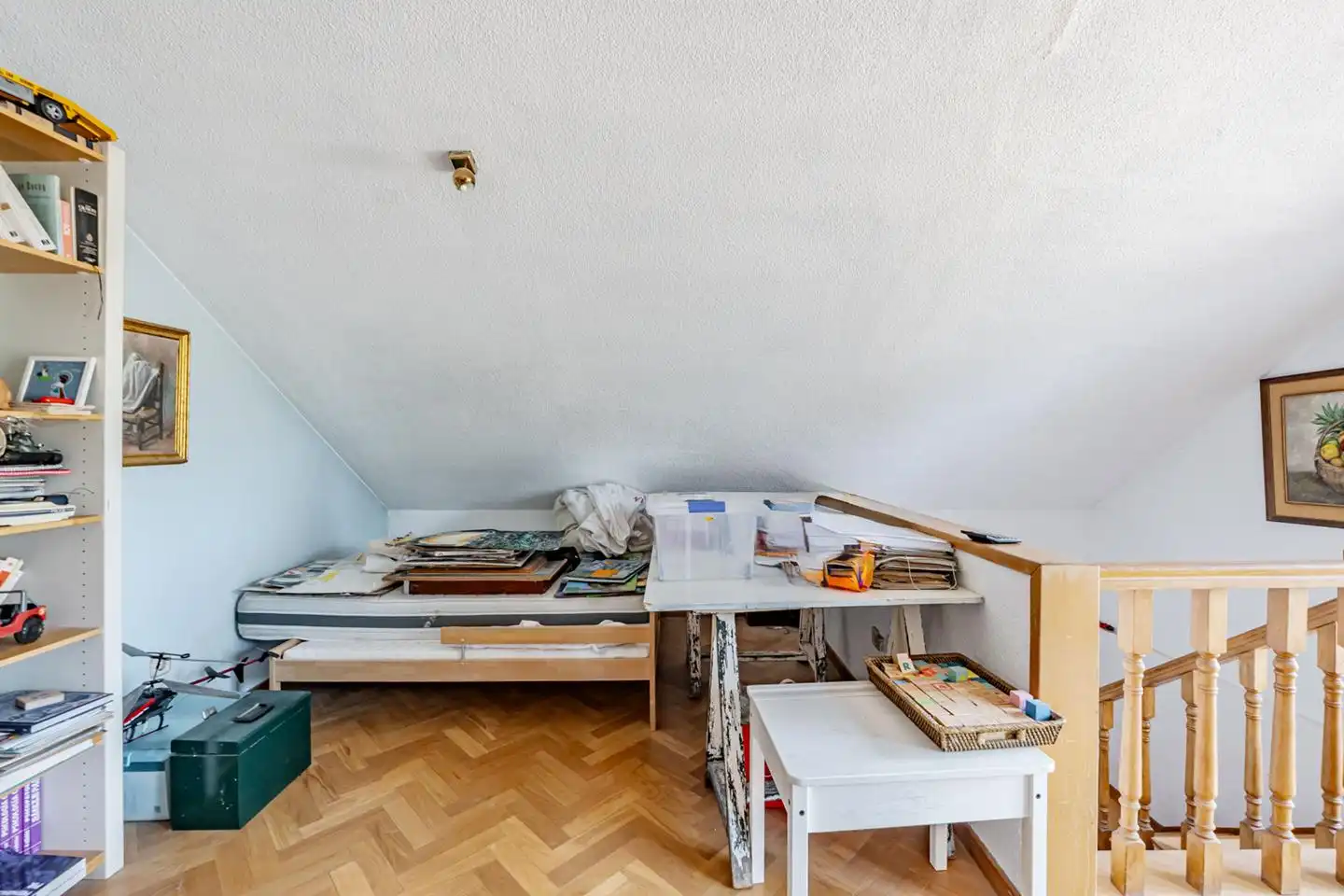 Habitación de Casa adosada en venta en Madrid con Calefacción, Jardín privado y Piscina