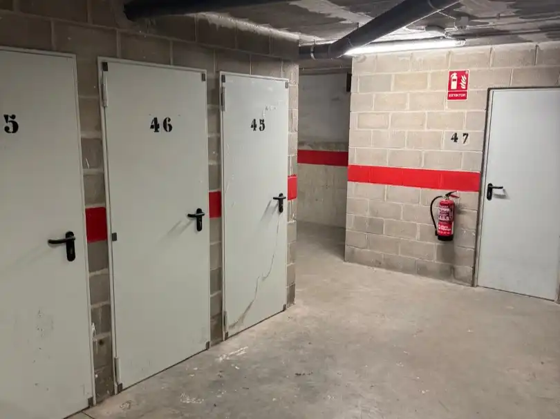 Motorradstellplatz zur Miete in Jeroni Pujades 25, imagen 3