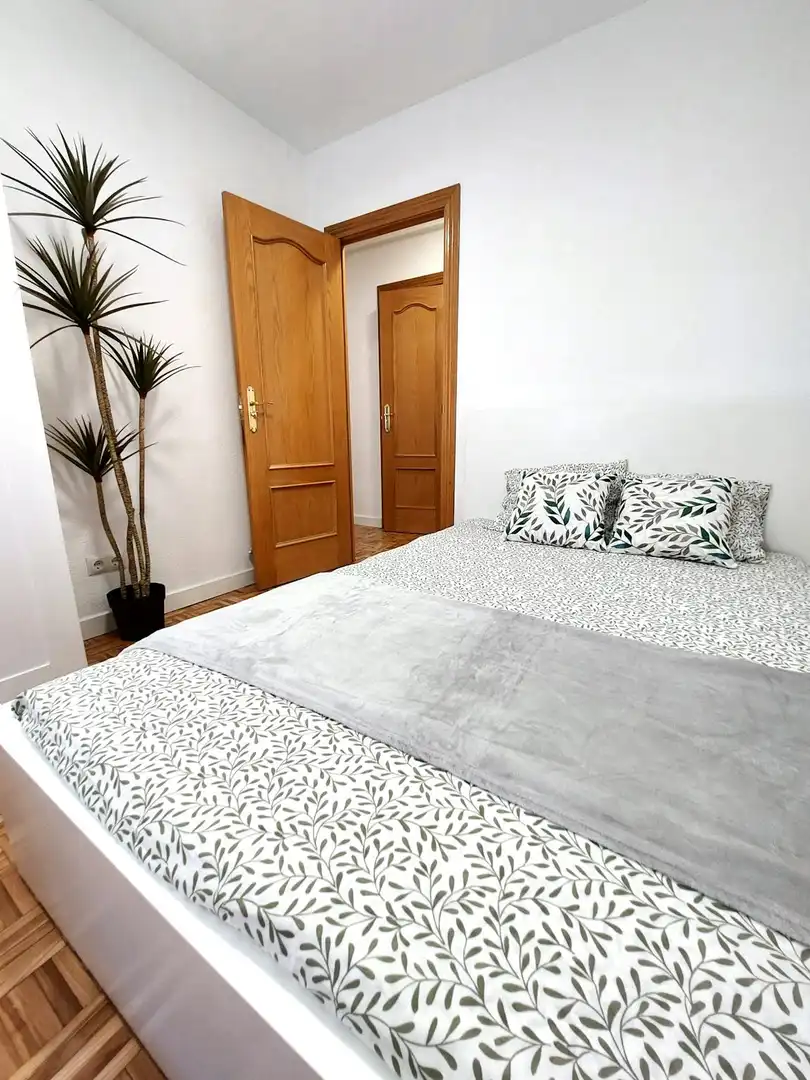 Bedroom of Flat for share in Getafe  with Heating, Washing machine and TV