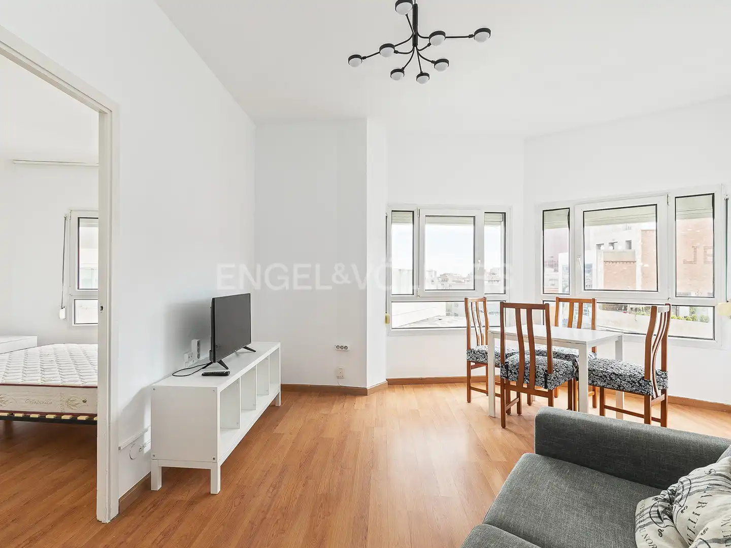 Living room of Flat for rent in Barcelona  with Air Conditioner, Heating and Parquet flooring