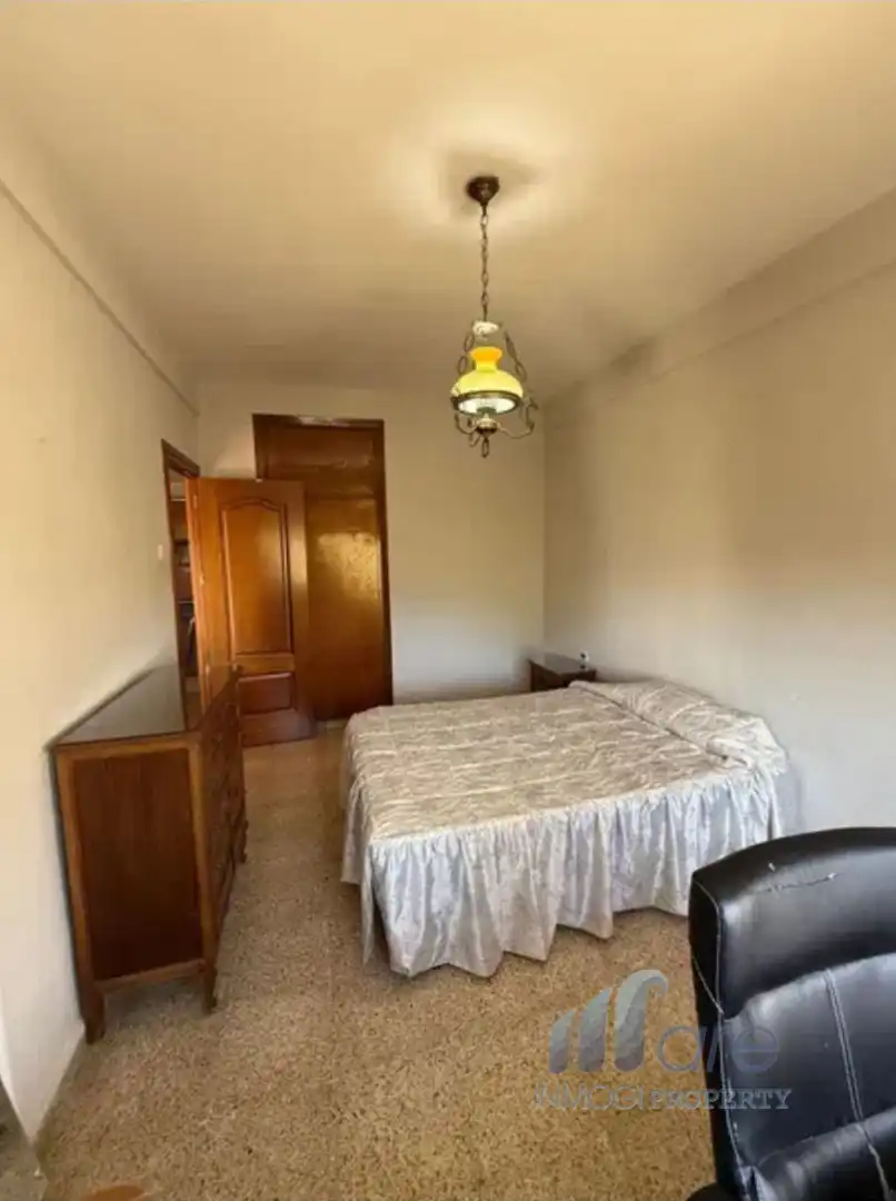 Habitación de Piso en venta en Granada con Calefacción, Terraza y Amueblado