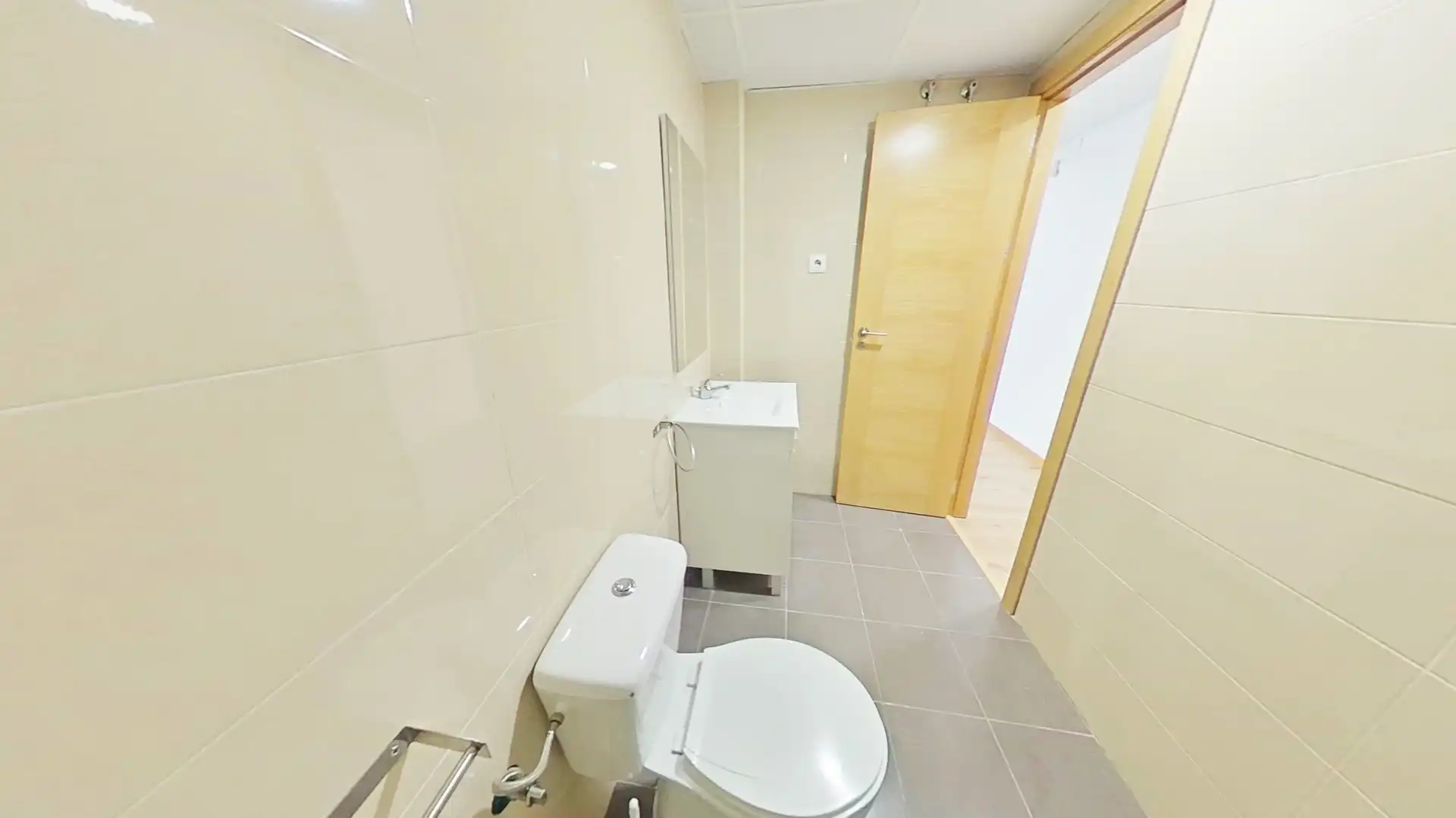 Bathroom of Flat for sale in Aranjuez  with Storage room