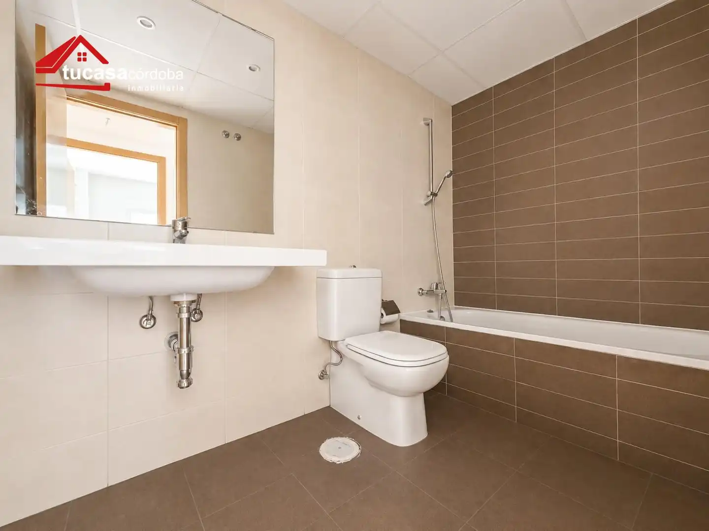Baño de Planta baja en venta en Córdoba con Aire acondicionado, Terraza y Trastero