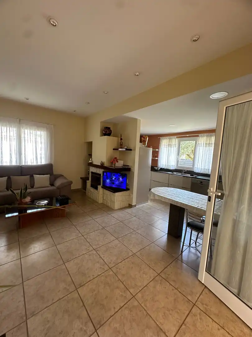 Sala de estar de Casa o chalet en venta en Montornès del Vallès con Aire acondicionado, Calefacción y Jardín privado