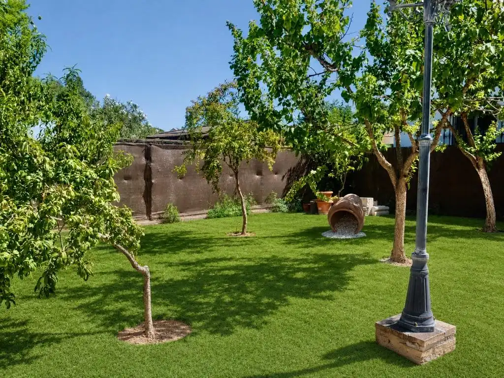 Jardín de Casa o chalet en venta en Hinojos con Aire acondicionado, Jardín privado y Terraza