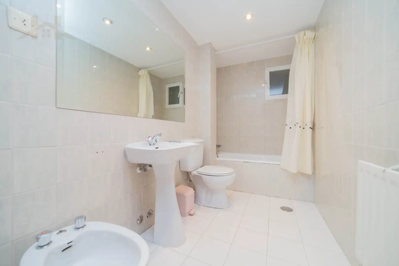 Bathroom of Flat for sale in Móstoles  with Heating, Furnished and Oven