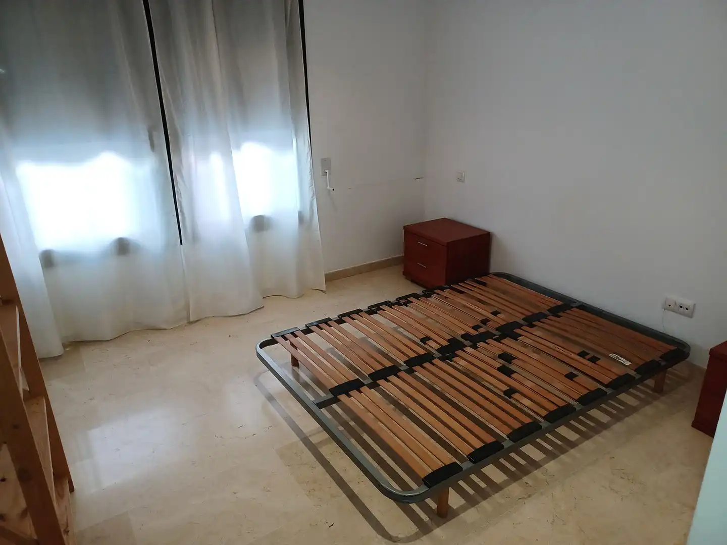 Habitación de Planta baja en venta en Figueres con Calefacción, Trastero y Amueblado