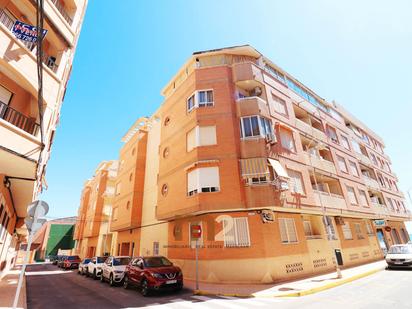 Exterior view of Apartment for sale in Guardamar del Segura  with Heating, Terrace and Furnished