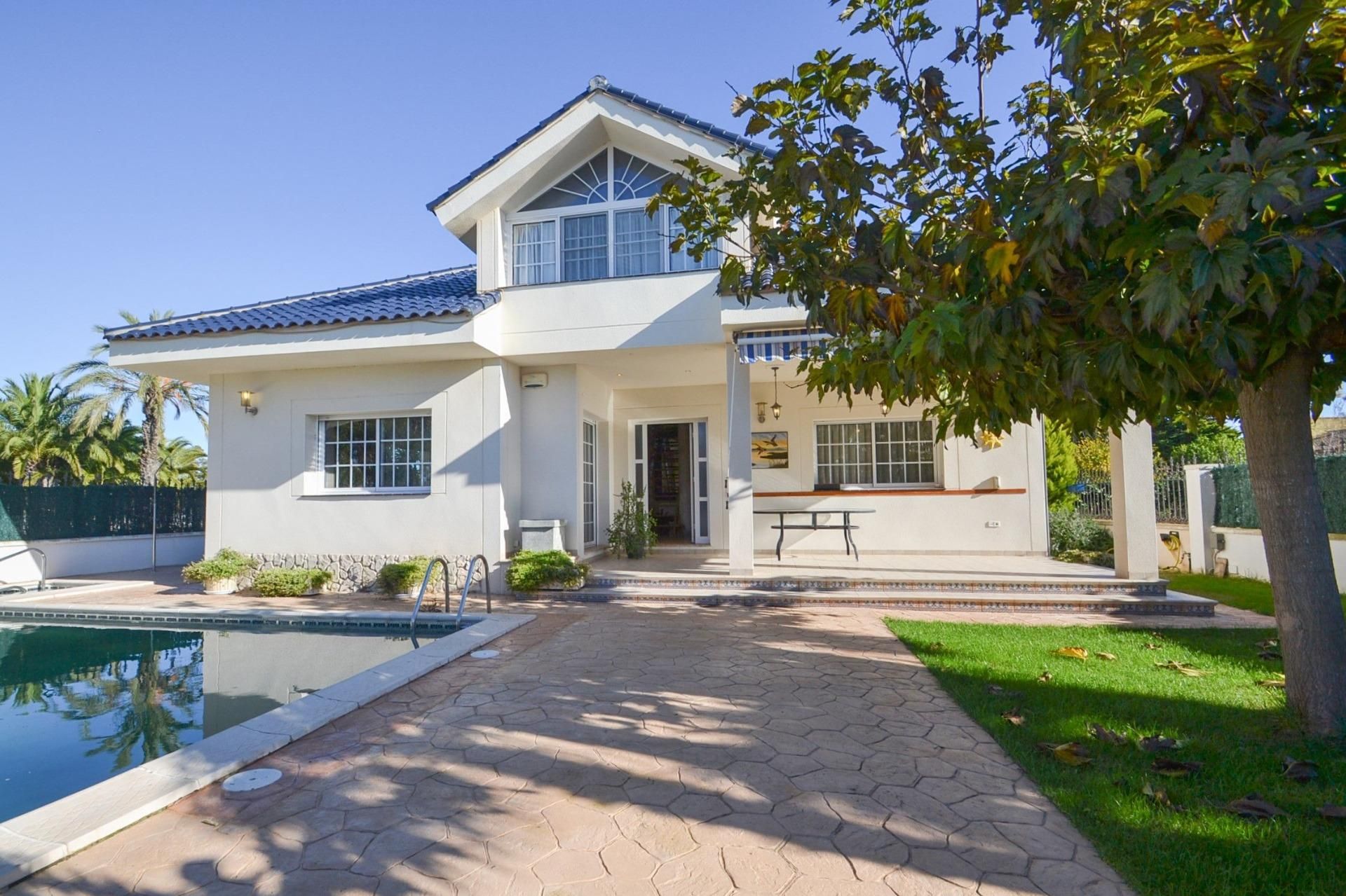 Exterior view of House or chalet for sale in Amposta  with Heating, Private garden and Terrace