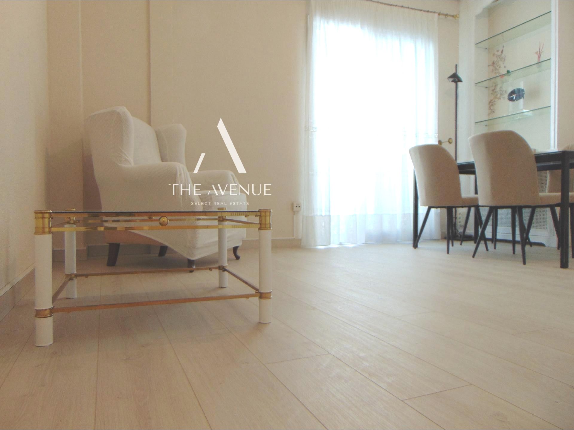 Living room of Flat for sale in  Madrid Capital  with Air Conditioner and Heating