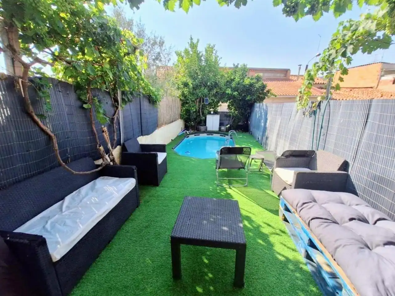 Terrace of Houses for sale in Centre  