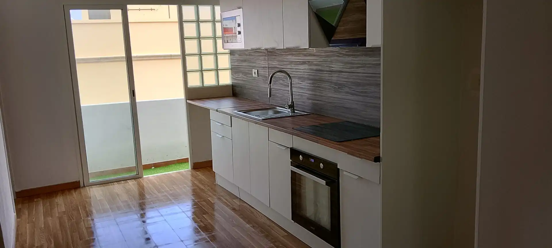 Cocina de Piso en venta en Arico con Horno, Microondas y Balcón