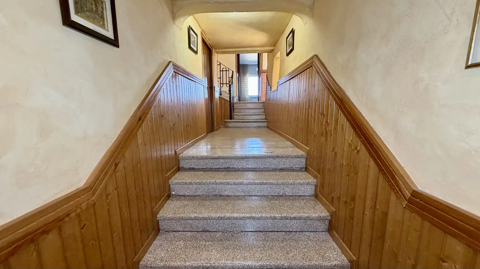 Houses for sale in Allo  with Heating