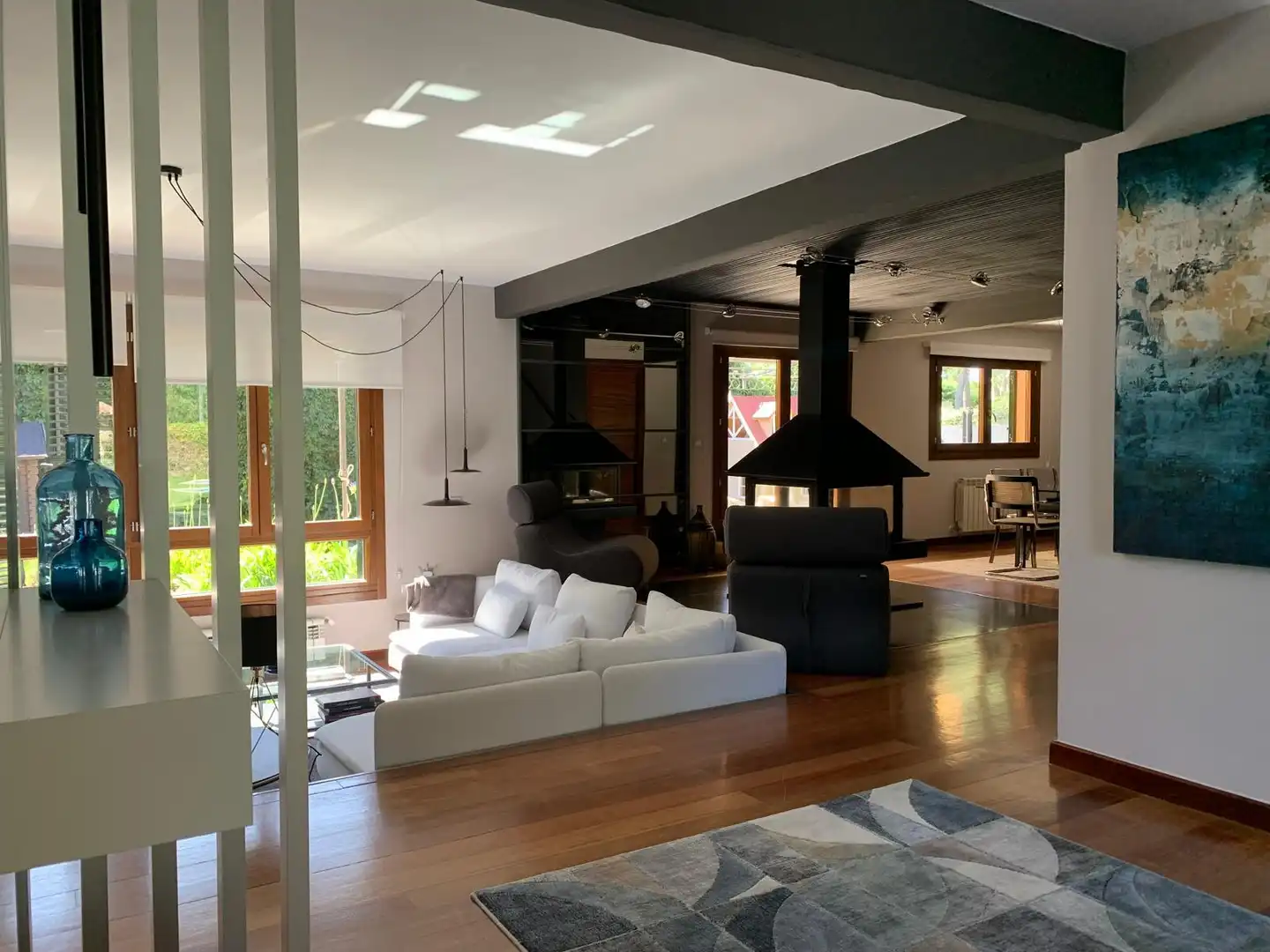 Sala de estar de Casa o chalet en venta en Boadilla del Monte con Aire acondicionado, Calefacción y Jardín privado