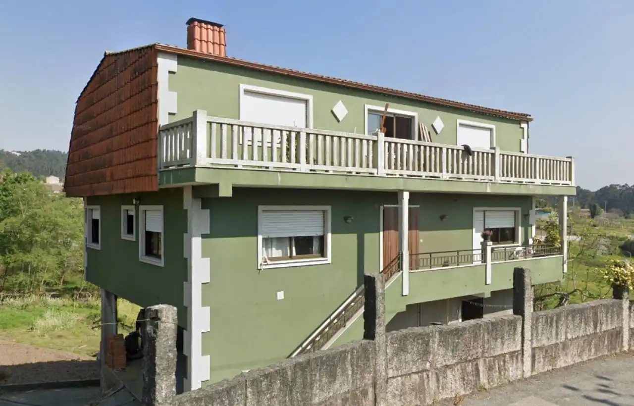 Casa amb jardí en venda a Mos