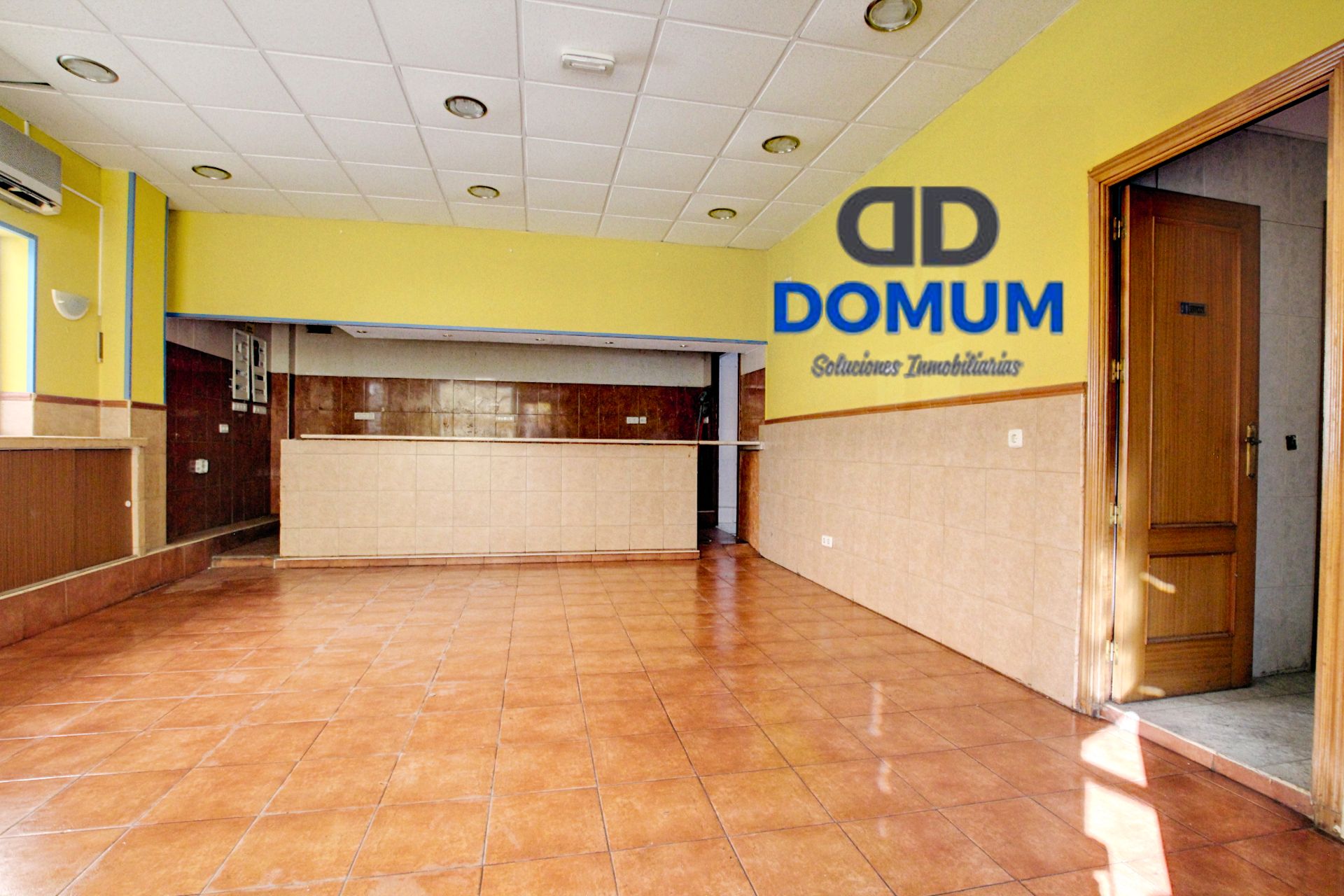 Premises for sale in Alcalá de Henares  with Air Conditioner