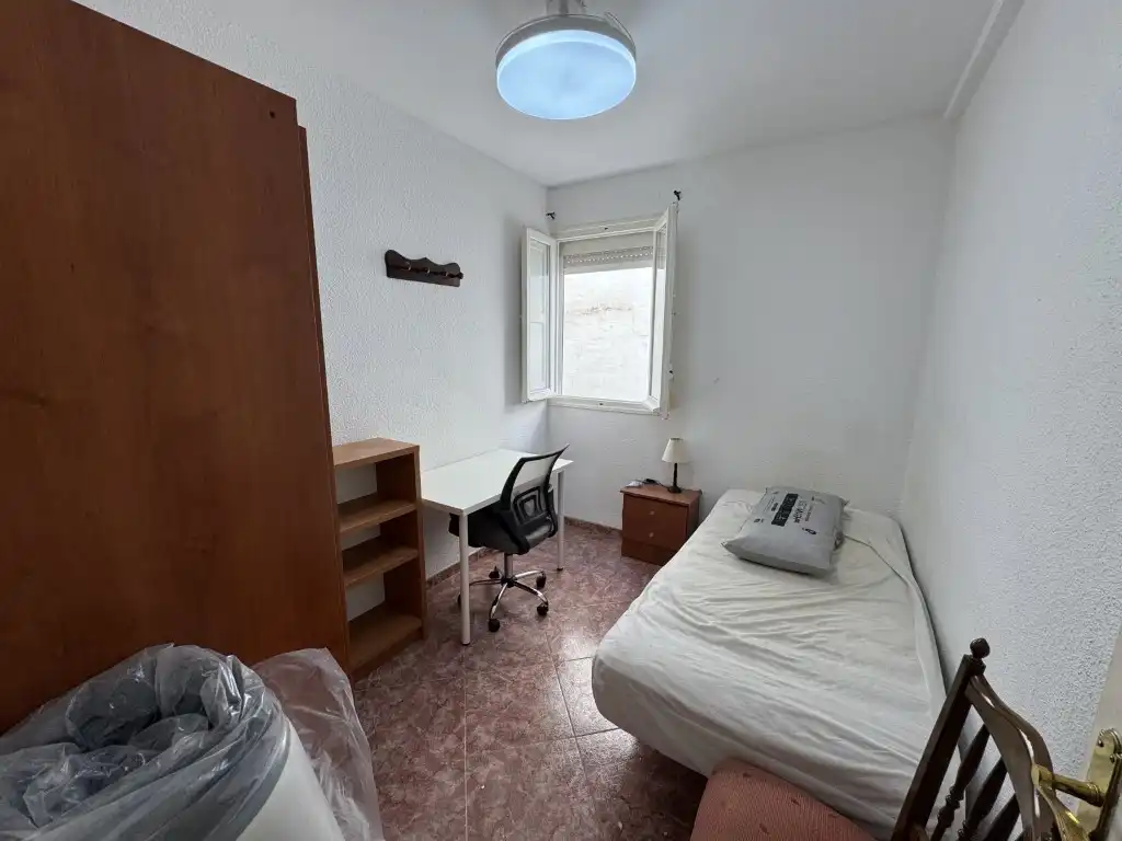Wohnung zur Miete in Calle Infanta Doña Maria, Ciudad Jardín - Zoco