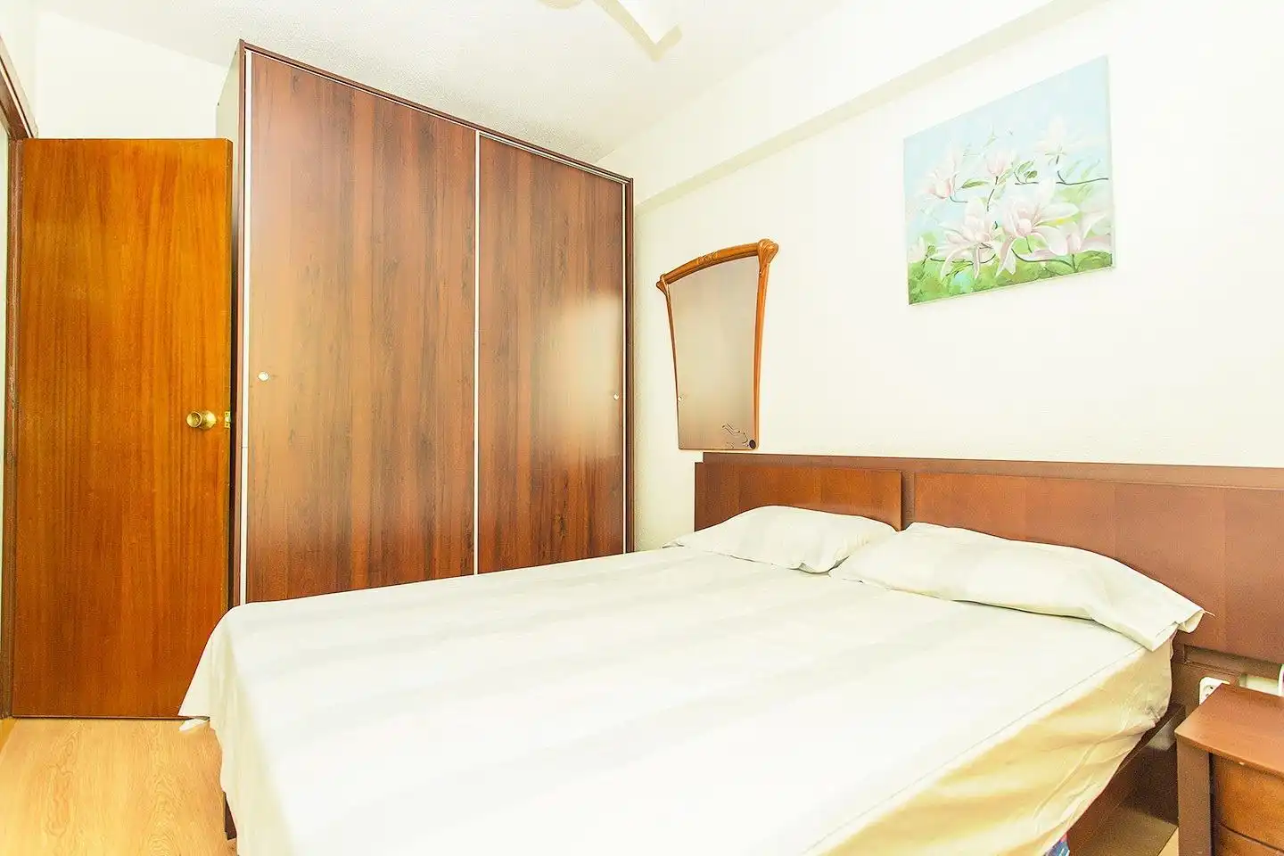Habitación de Apartamento en venta en Torrevieja con Aire acondicionado, Terraza y Amueblado