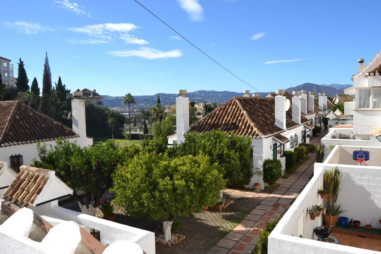 Vista exterior de Apartamento en venta en Mijas con Jardín privado, Terraza y Piscina comunitaria