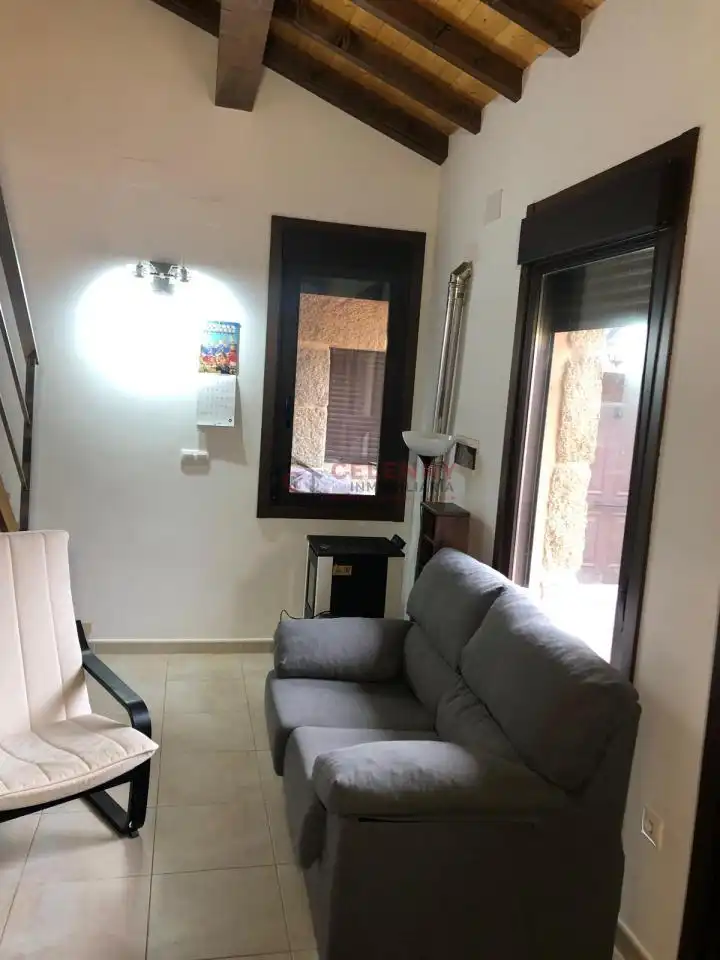 Sala d'estar de Casa o xalet de lloguer en Allariz amb Calefacció, Parquet i Moblat