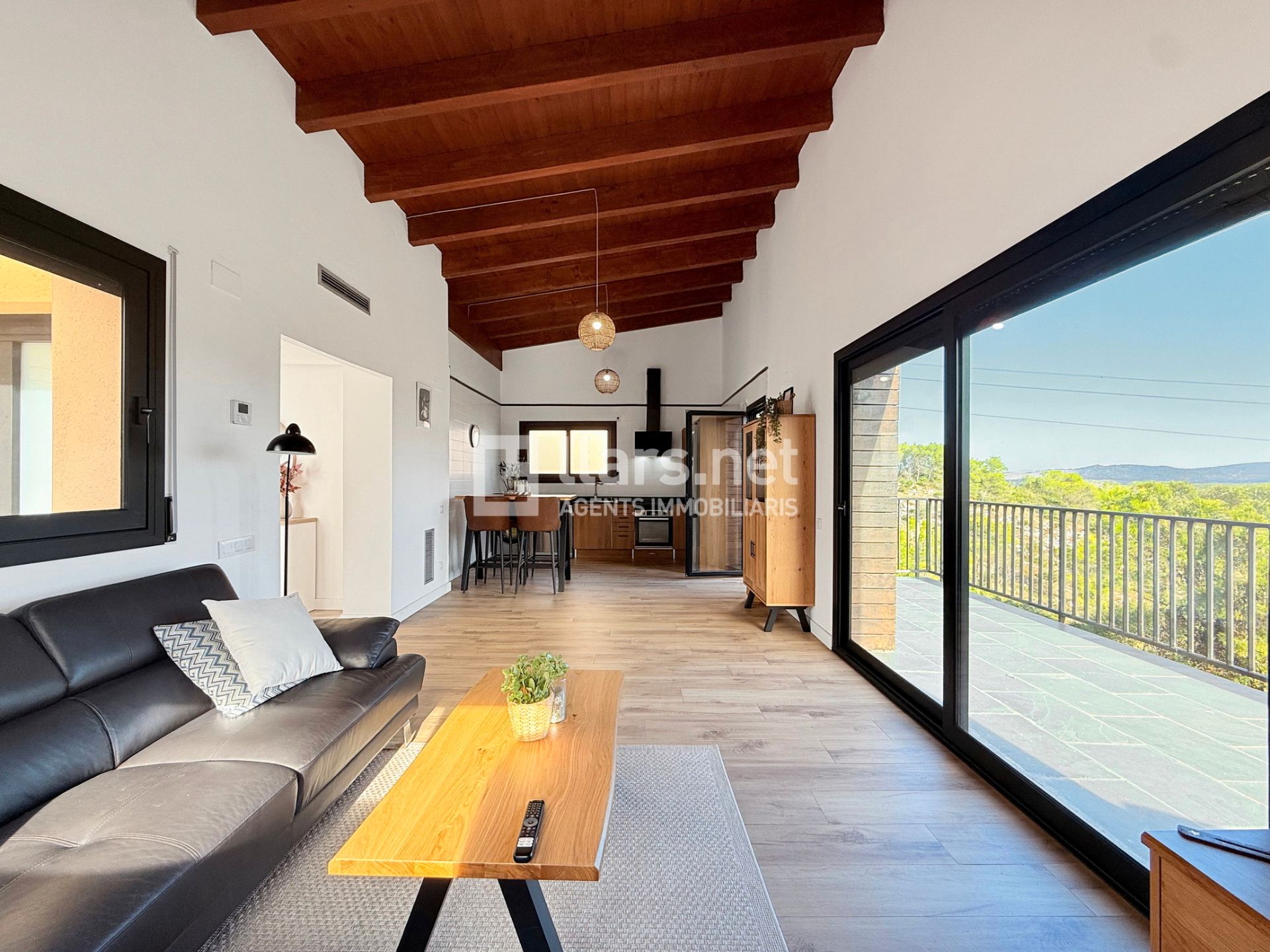 Sala de estar de Casa o chalet en venta en Canyelles con Aire acondicionado, Calefacción y Jardín privado