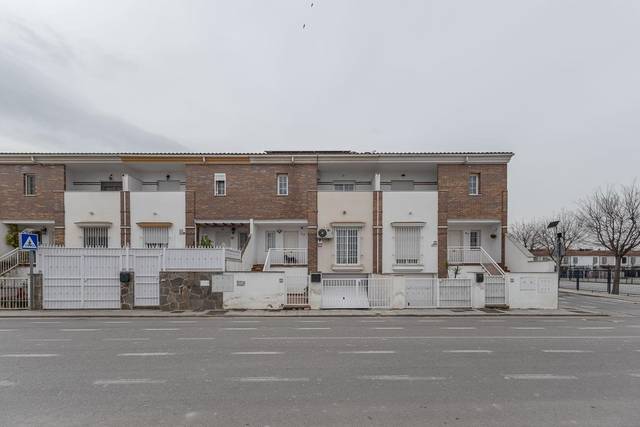 Casa adosada en Venta en Belicena