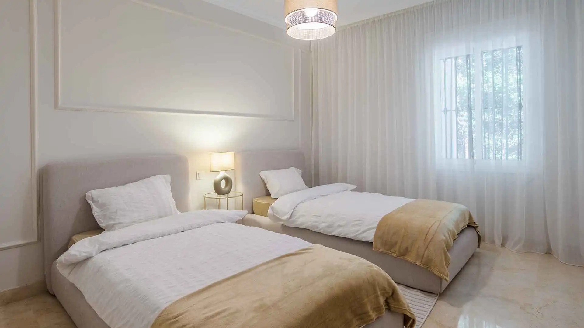 Schlafzimmer von Wohnungen zum Verkauf in Marbella mit Klimaanlage, Terrasse und Abstellraum