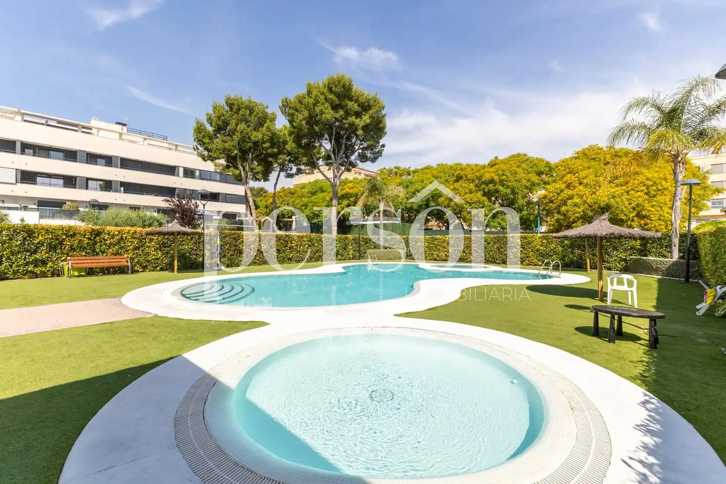 Piscina de Ático en venta en Torrent con Aire acondicionado, Terraza y Trastero