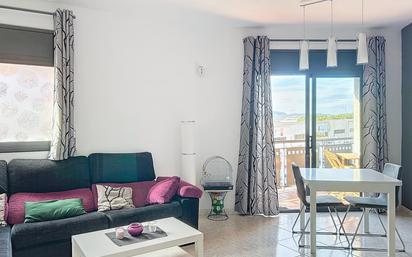 Living room of Flat for sale in Montcada i Reixac  with Air Conditioner, Heating and Terrace