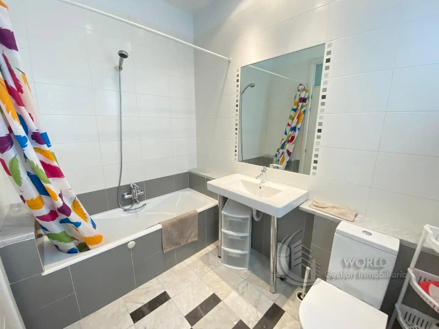 Bathroom of Flat for rent in Chamberí