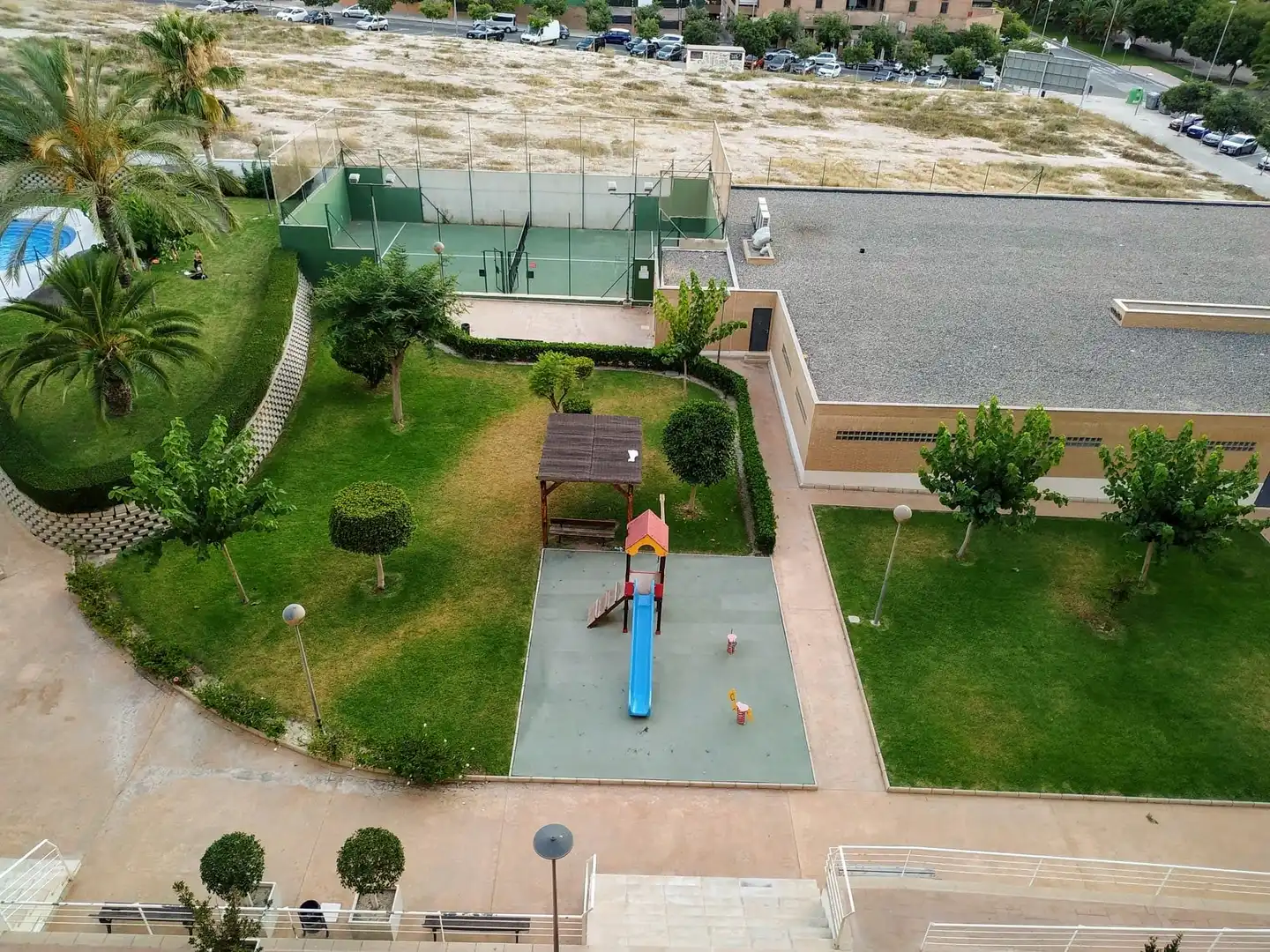 Flat with terrace to rent in Carrer Científico Jaime Santana, imagen 3