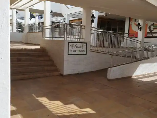 Local en venda en Yaiza amb Terrassa