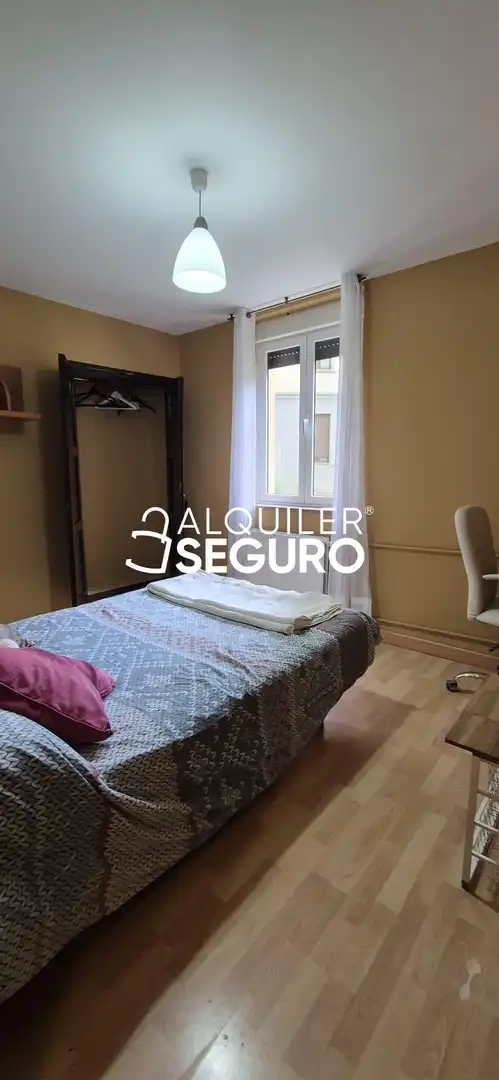 Flat for rent in Oviedo , Asturias
