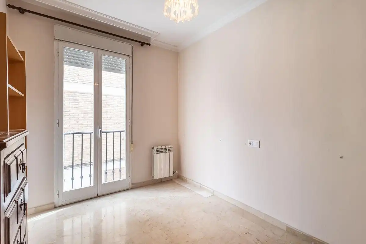 Schlafzimmer von Wohnung zur Miete in Granada mit Heizung und Balkon