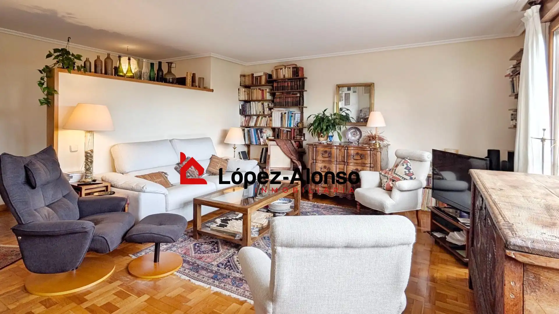 Living room of Flat for sale in Santander  with Heating and Storage room