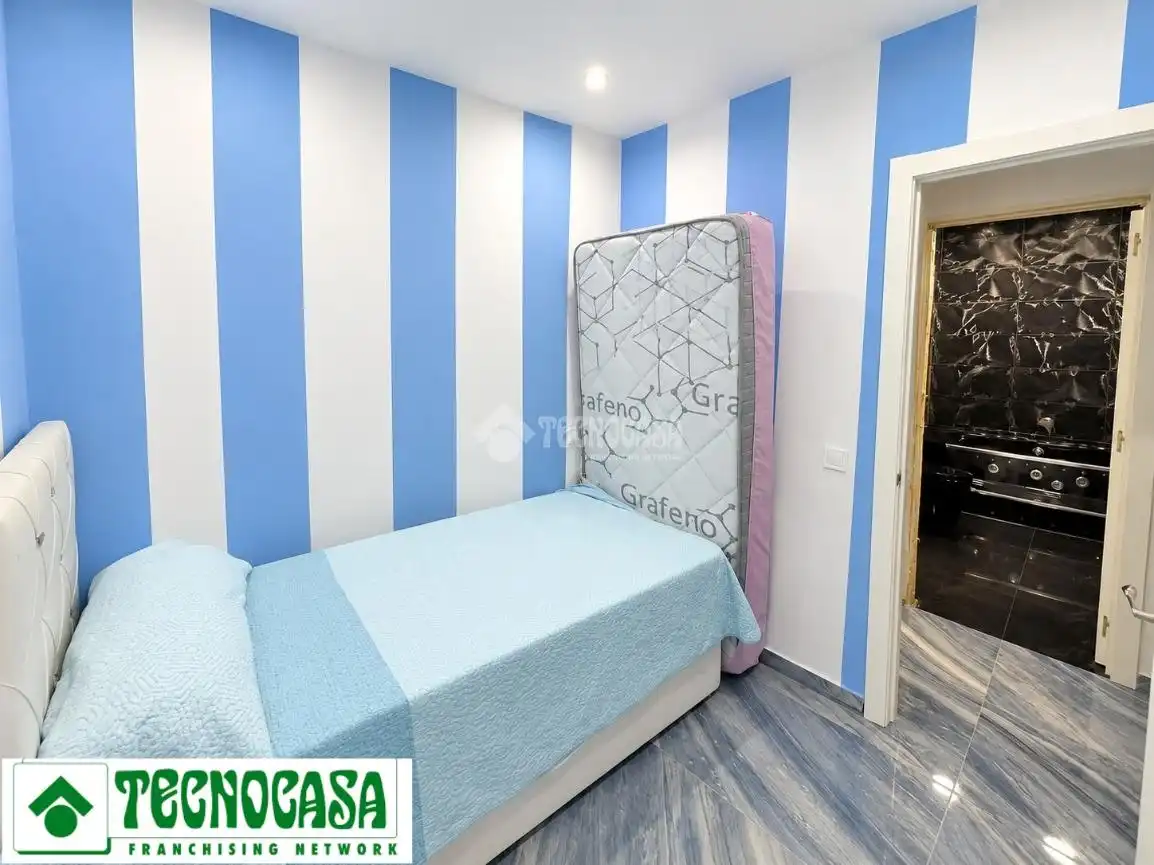 Habitación de Casa adosada en venta en San Francisco
